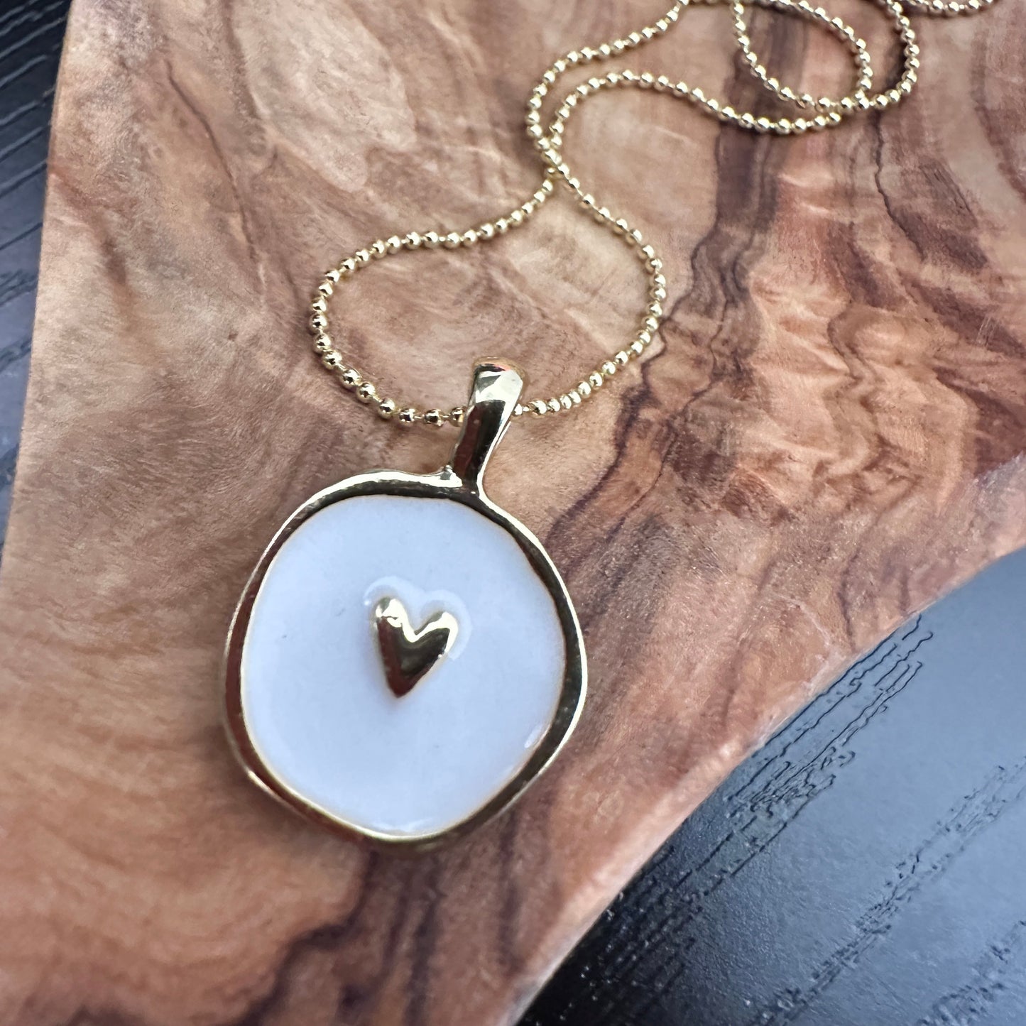 SIGNATURE HEART MEDALLION NECKLACE