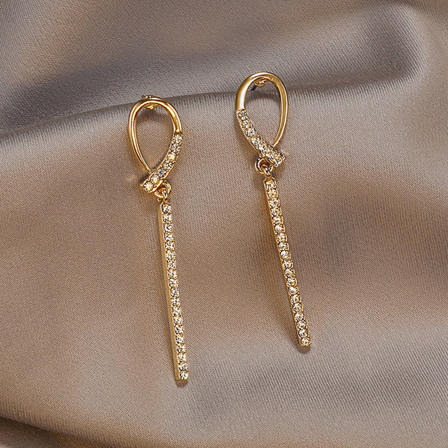 LUXE LARIAT SPARKLE DROPS