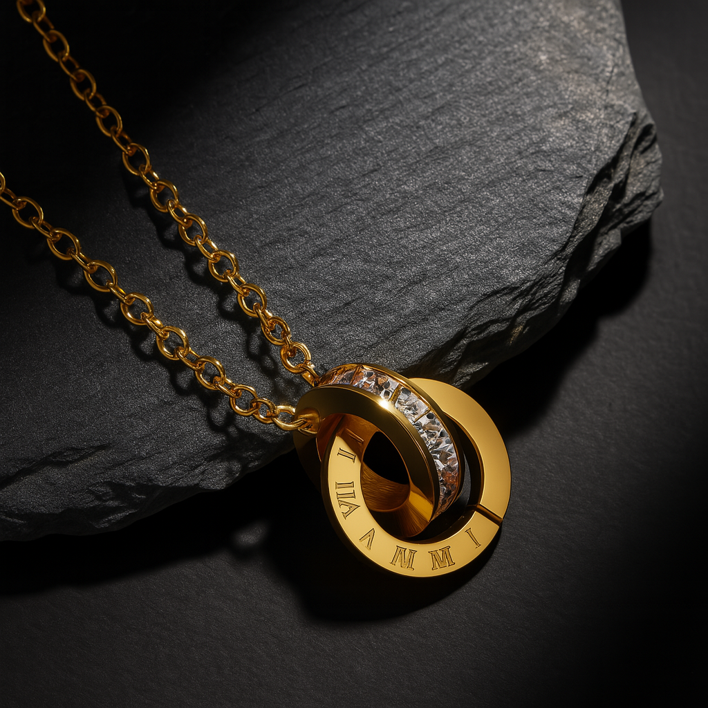 TIMELESS EMBRACE ROMAN NECKLACE