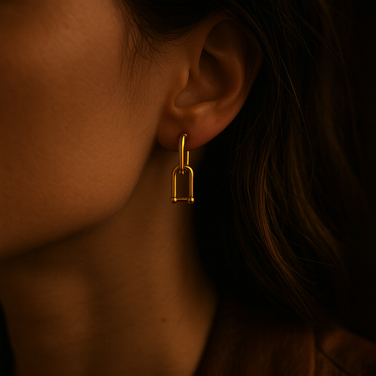 MODERN GEOMETRIC LINK STATEMENT EARRINGS