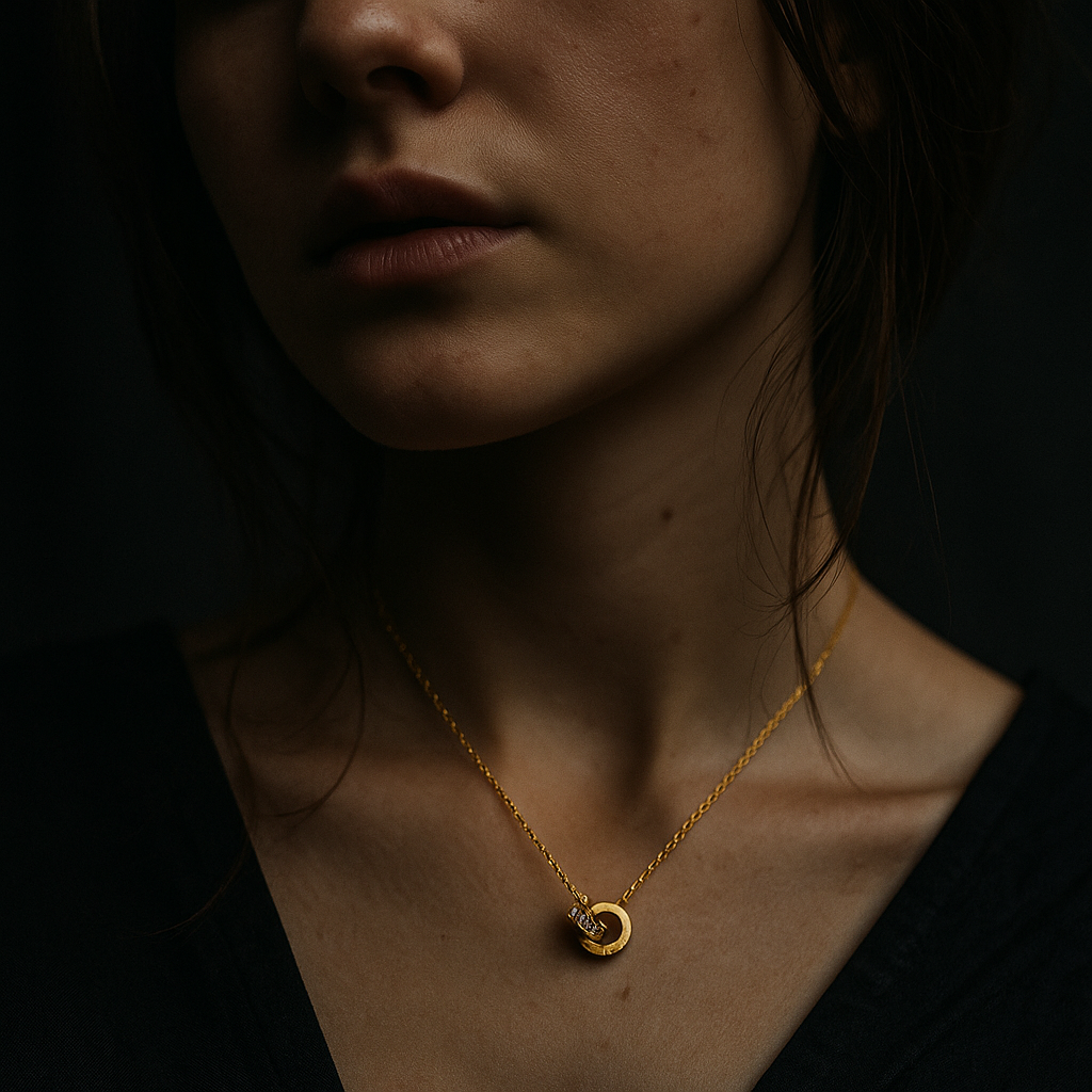 TIMELESS EMBRACE ROMAN NECKLACE